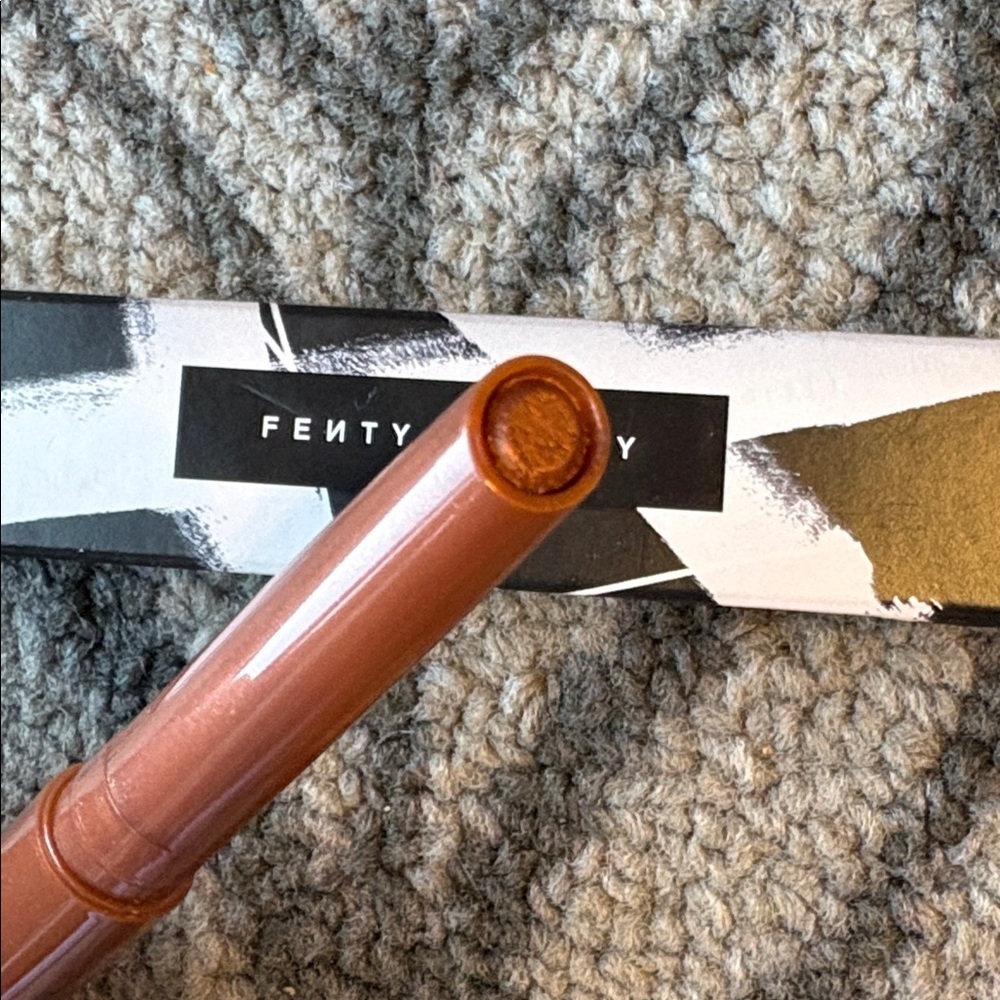 BNIB Fenty Beauty Shadowstix Longwear Eyeshadow Stick in “U Ain’t Reddy” - Picture 8 of 8